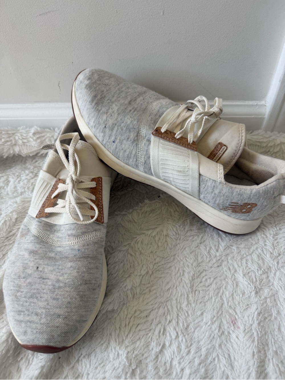 New Balance Women's DynaSoft Nergize v3 sneakers in a heather grey white 9